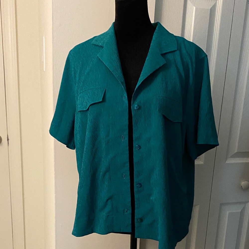 Short Athleta Echo
Top Blouse Emerald
Green.
